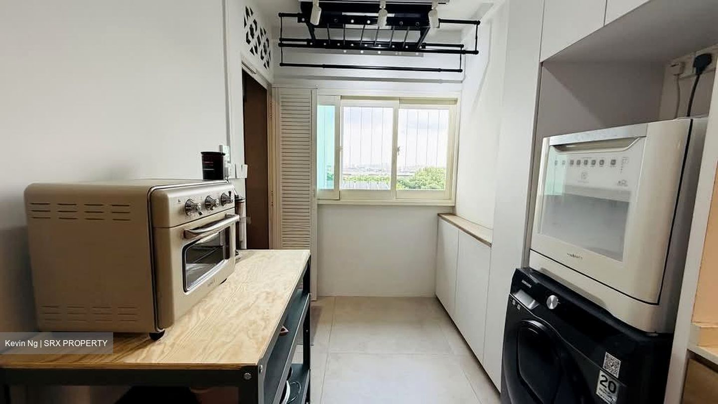 Blk 633 Hougang Avenue 8 (Hougang), HDB Executive #558942561